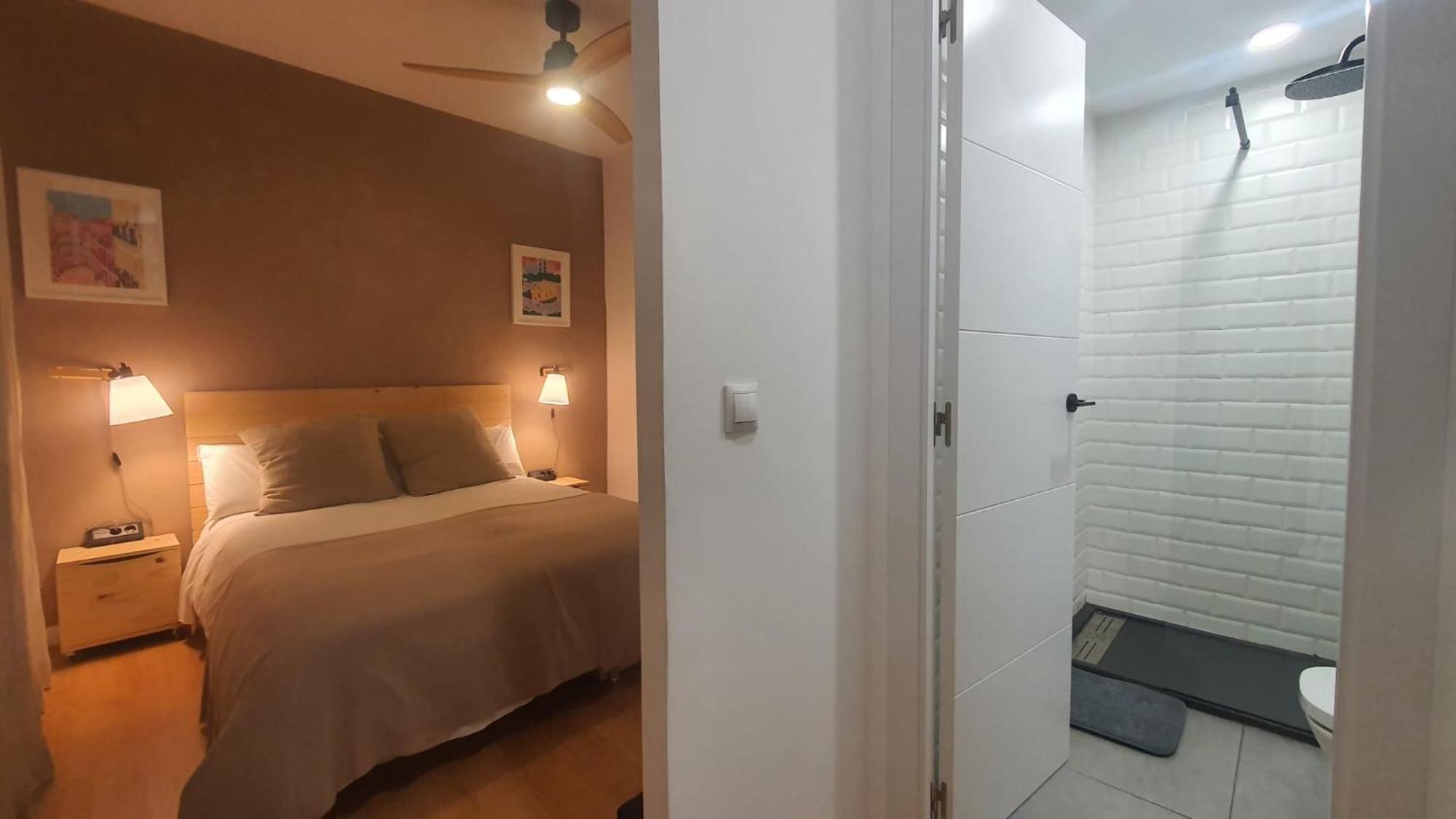 Rentadore Atocha Suites Madrid Exterior foto